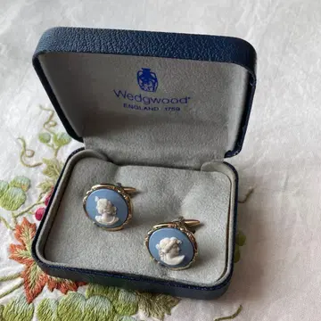 Wedgewood 카메오 커프스 버튼 박스 포함 새상품급