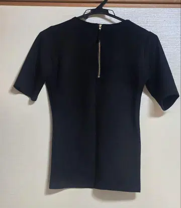 [ JENNE ] 실키 소프트 터치 V넥 티셔츠 블랙 M