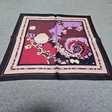 EMILIO PUCCI 실크 스카프