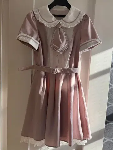 시크릿 허니 새상품급 핑크 무릎 기장 원피스 반팔