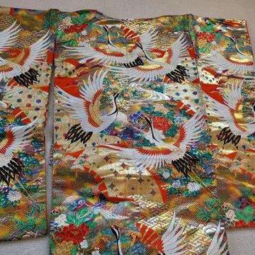 학와 꽃 자수 기모노 이로 우치카케