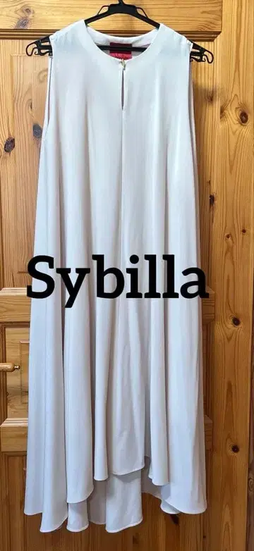 시빌라 노체 라인 아이보리 서큘러 원피스 L 사이즈