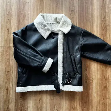 새상품급 RUBY AND YOU 무스탕 라이더 자켓 보아 블랙