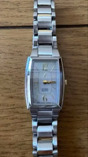 CITIZEN xC 솔라 손목시계 B023-T009719