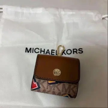 [ 새상품 ] 마이클코어스 AirPods 케이스 주머니 포함