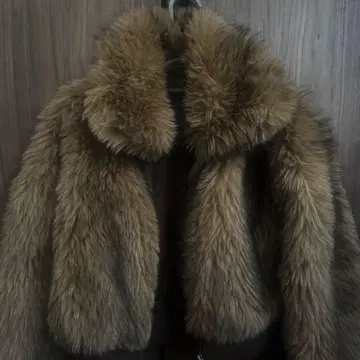 9090girl 퍼 자켓 기장 짧음