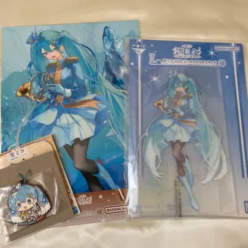 유키 미쿠 2020 빅 아크릴 스탠드 & 러버 참 & 클리어 포스터 3점