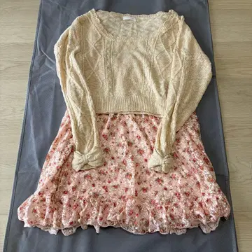 [레어] LIZLISA 니트 부착 꽃무늬 원피스