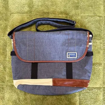 MOUSTACHE 허리 백