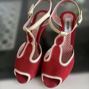 샌들 빨간색 모스키노