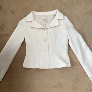 시빌라 아이보리 자켓