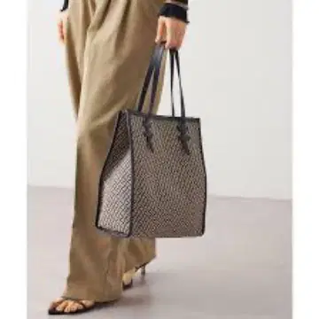 새상품 이아쿠치 모노그랑마 M