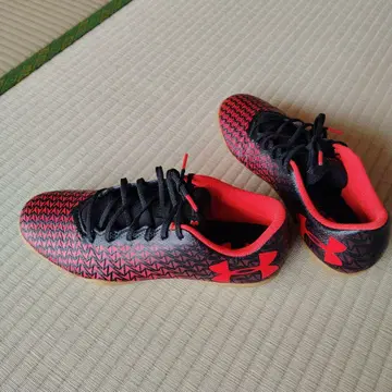 언더아머 풋살화 26cm