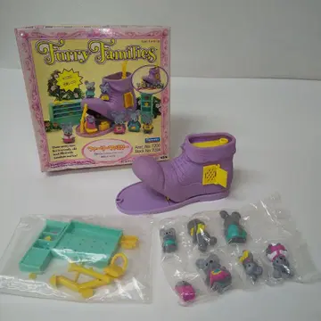 퍼리 패밀리 쥐의 낡은 신발