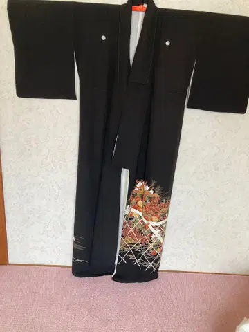 검은색 토메소데 순수 실크 다섯 문양 고전 문양 히요쿠 마감