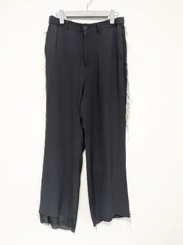 DISCOVERED 데미지 슬랙스 size 1 디스커버드 블랙