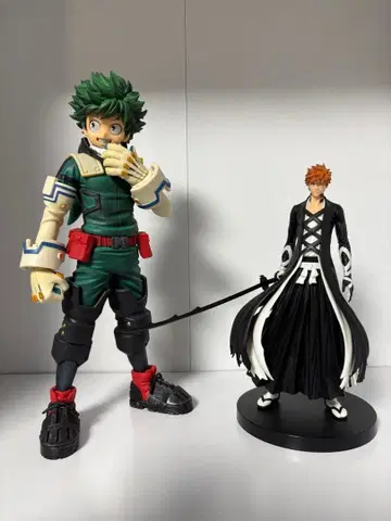 미도리야 이즈쿠 쿠로사키 이치고 피규어