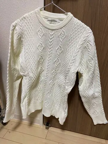 VANQUISH 화이트 스웨터 S 사이즈