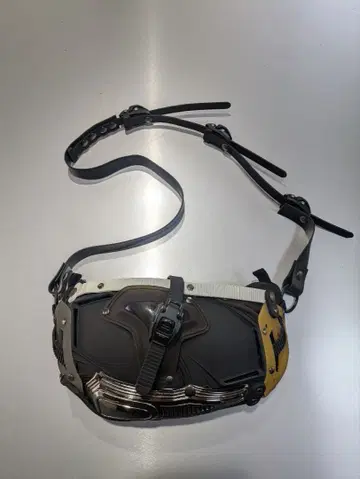 INNERRAUM Object130 숄더백