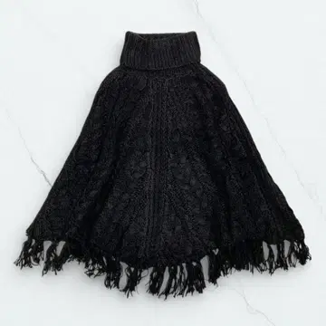 EmiriaWiz 에밀리아 위즈 케이블 니트 판초 블랙