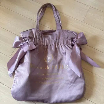 메종 드 플뢰르 토트백