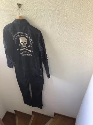 vanson 스컬 자수 작업복 사이즈 M 긴팔 블랙 로고 반손 코튼