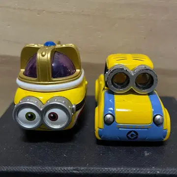 토미카 유니버셜 미니언즈 킹 밥 바나나 미니언 카 KINGBOB