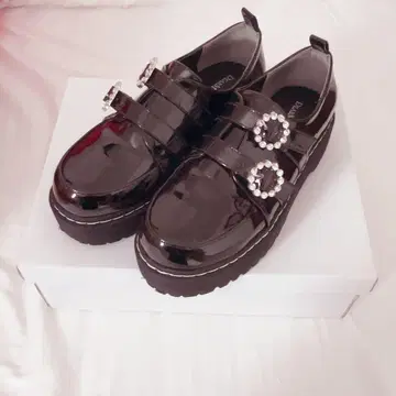 더블 비쥬 버클 펌프스 디어마이러브 유메텐보