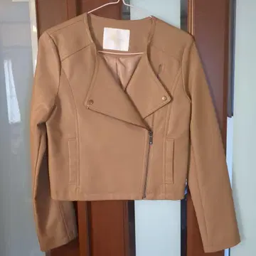 세실 맥비 자켓