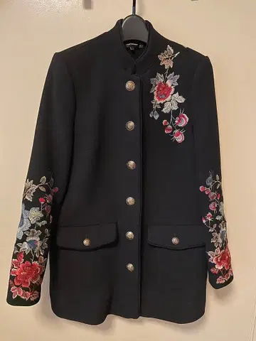 ZARA 꽃무늬 자수 자켓 Trafaluc outerwear 아우터