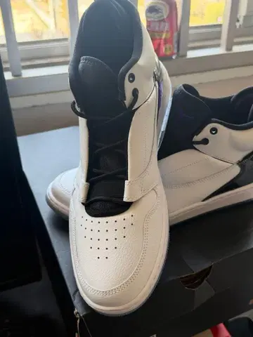 JORDAN 페이드 어웨이 스니커즈