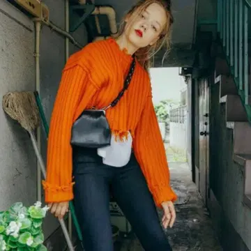 Perverze 크러쉬 니트 오렌지