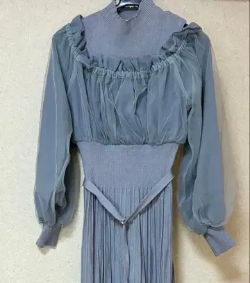 머큐리 듀오 이소재 도킹 오프숄 니트 원피스