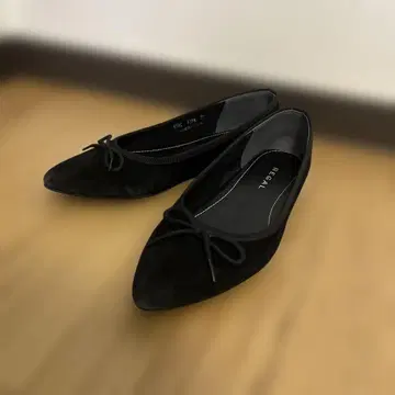 REGAL 리갈 스웨이드 발레 슈즈