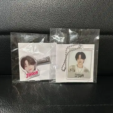 [ 당일 발송 ] TREASURE 캡슐 토이 아크링 키링 클립 지훈 세트