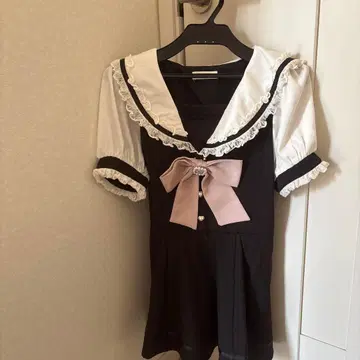 LIZ LISA (리즈리사) 컬러 세일러 셋업 블랙 반팔