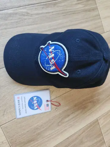 RED CANOE NASA 캡