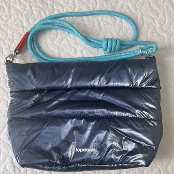 topologie Besace Puffer 스트랩 포함