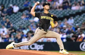 다루빗슈 유 선수 친필 사인 Photo 샌디에이고 파드레스