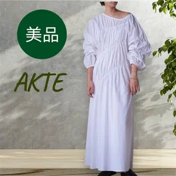 새상품급! AKTE 디자인 개더 벌룬 원피스 흰색 화이트