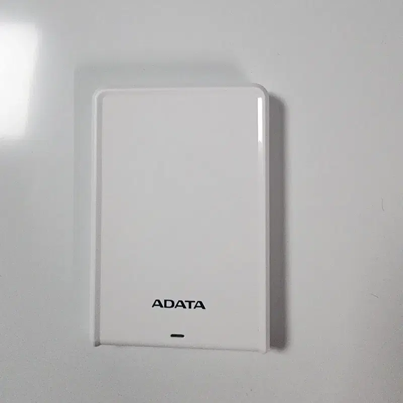 깔끔한 ADATA 1TB 외장하드 판매합니다