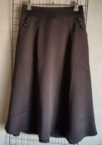 택 포함 새상품 MadamEtsuko 싸개 단추 플레어 스커트 블랙 검정