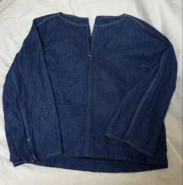 마카히트 롤랜드 러쉬 데님 키 넥 풀오버