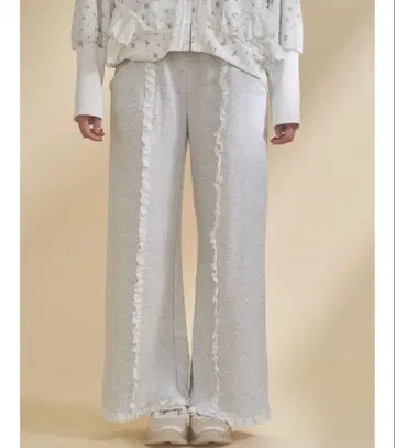 merry Jenny 레이스 프릴 스웨트 팬츠 라이트 그레이