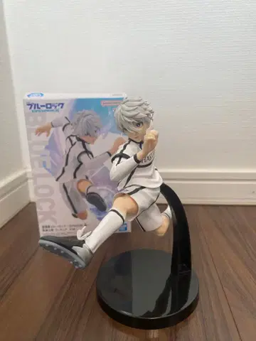 블루 록 나기 피규어