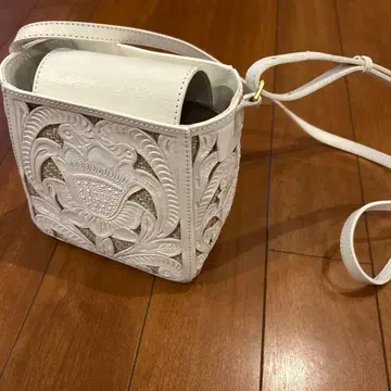 카빙 트라이브스 숄더백