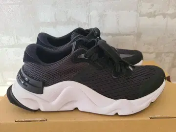 [새상품급] 키네틱 레네게이드 레이스 블랙 24.5