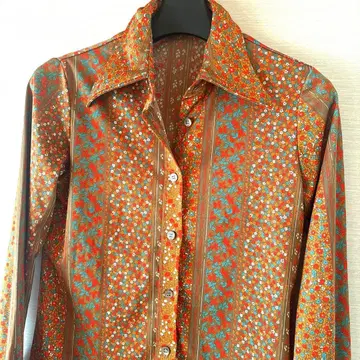 60-70년대 히피 쇼와 레트로 구제 의류 꽃무늬 셔츠