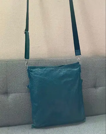 GENOVA 천연 가죽 장미 무늬 엠보 숄더백 사선 천연 가죽 그린