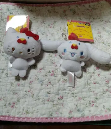 로손 가라아게쿤 산리오 키티와 시나몬 롤 키링